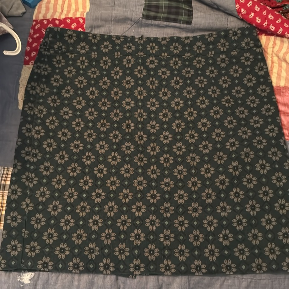 LOFT Floral Skirt Sz 16